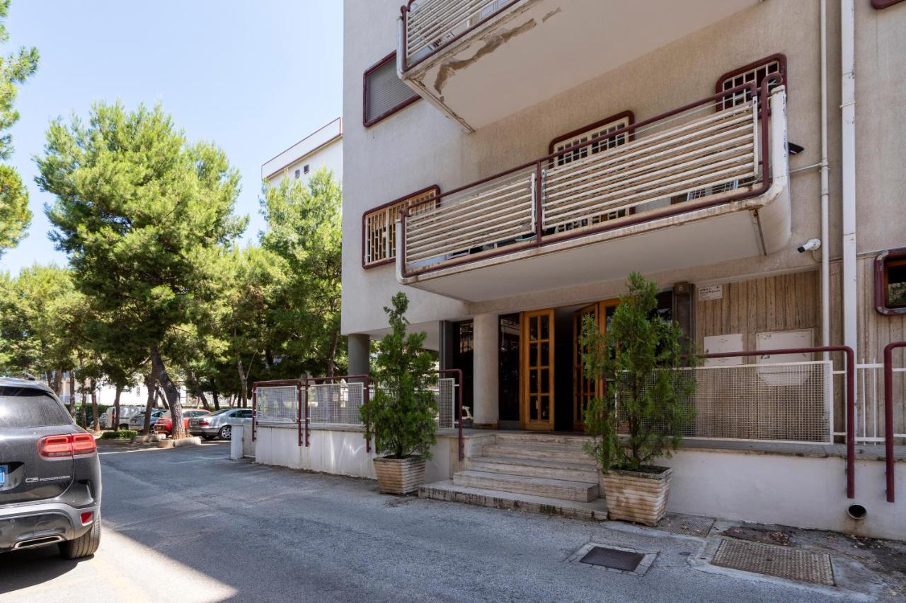 Bright Studio With Terrace & Parking Bari Exterior photo